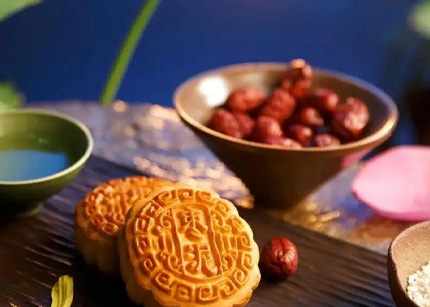 “诗”说中秋情:一年逢好夜 赏月庆团圆