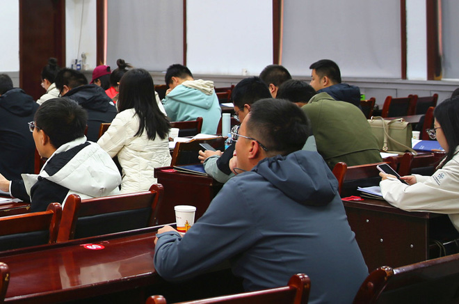 以“党建+”新理念构建教育培训机构党建新格局