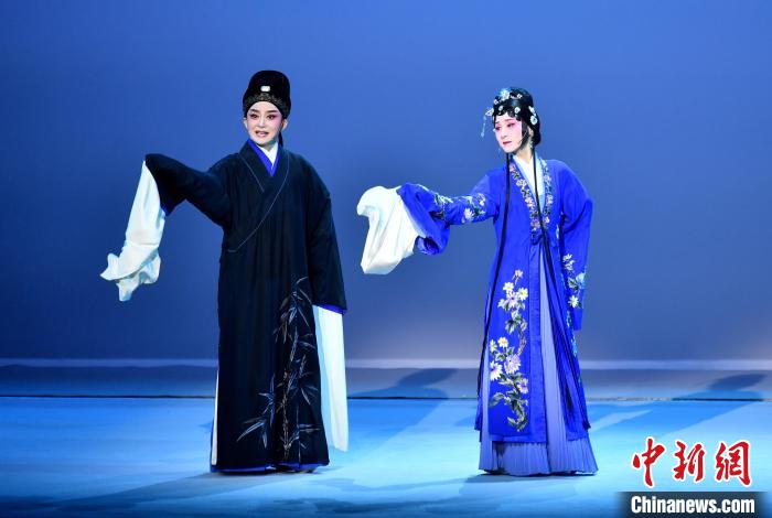 “梅花”领衔展演 福建推出约100场惠民演出