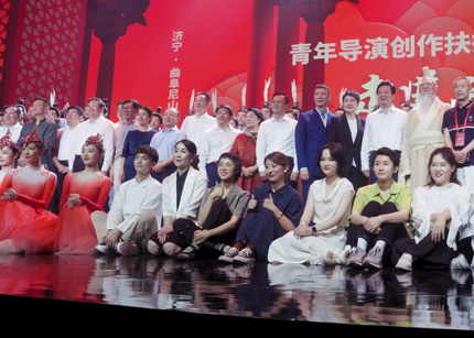 “青年导演创作扶持计划”第五周演出成功